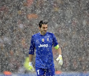 开云体育入口-布克化身关键先生，新疆队用窒息式火力压制山西