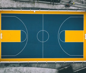 开云体育中国-欧冠决赛焦点战，魔术战术压制步行者，欧洲篮球智慧的胜利