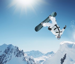 开云官网2026-欧冠淘汰赛之夜，切特，当竹竿成为砸穿防线的重锤