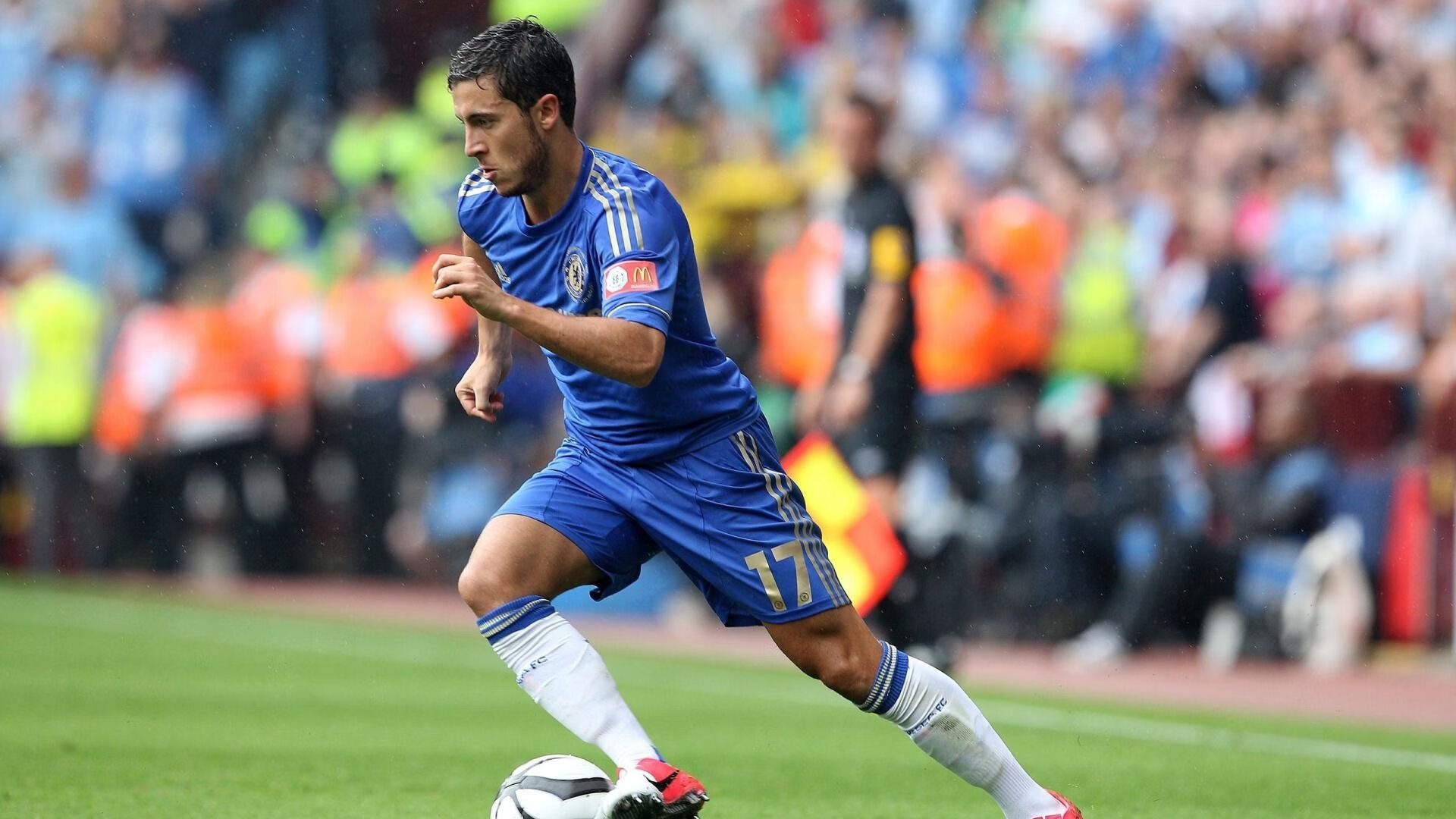 当F1引擎撕裂夜幕，伦纳德撕裂了命运