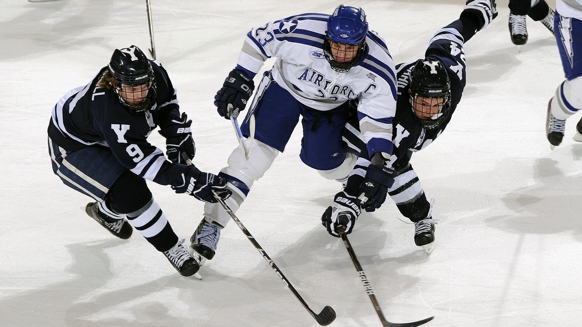 F1年度争冠之夜,李刚仁关键进球定乾坤,当赛道轰鸣与绿茵呐喊共振