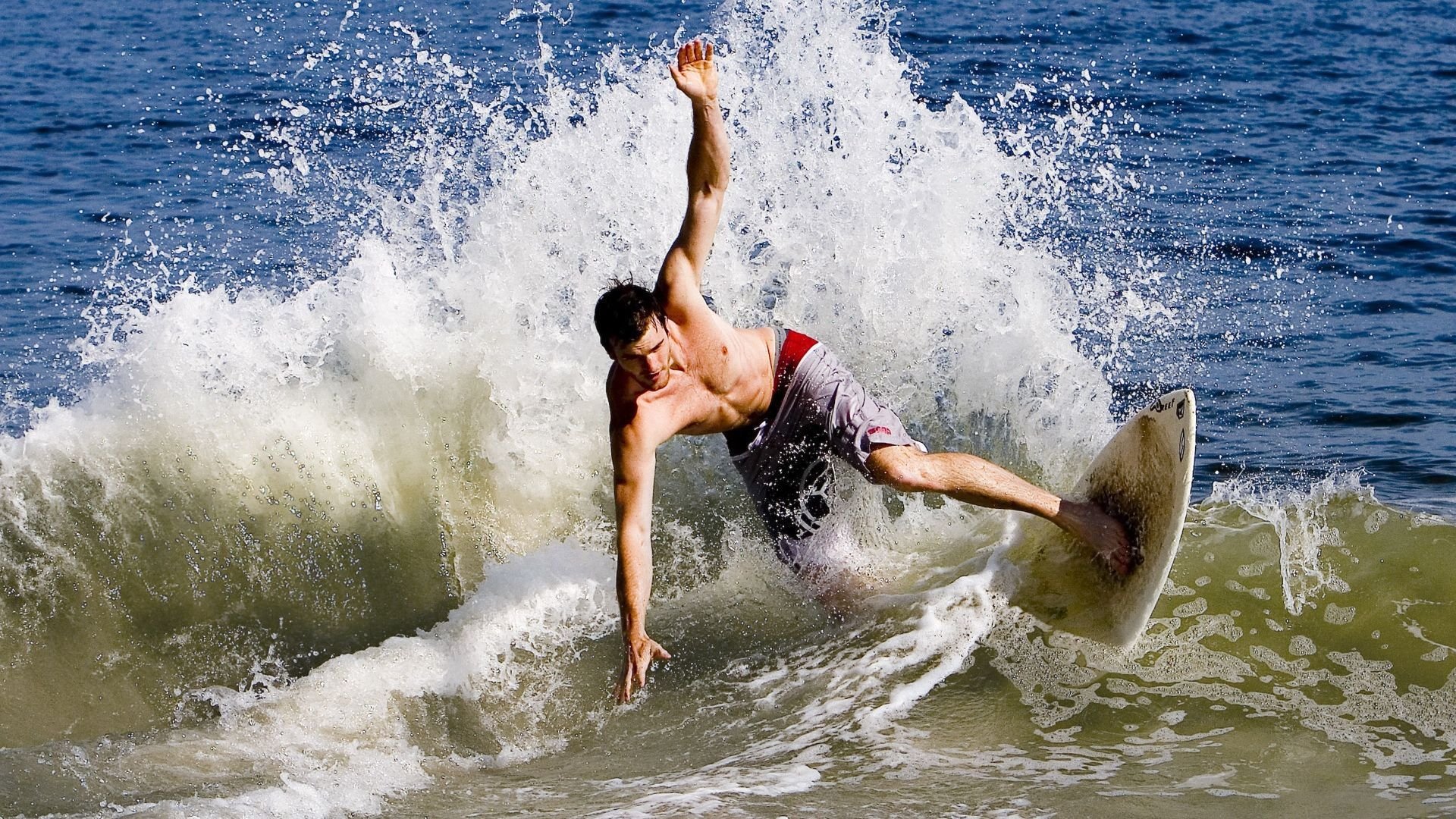 欧冠半决赛焦点战,篮网轻取魔术