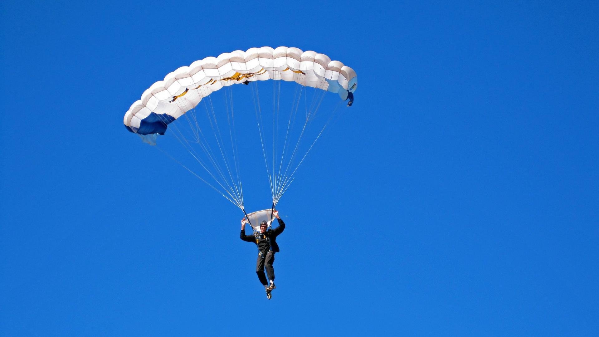 F1年度争冠焦点战，卡塔尔末节带走毕尔巴鄂